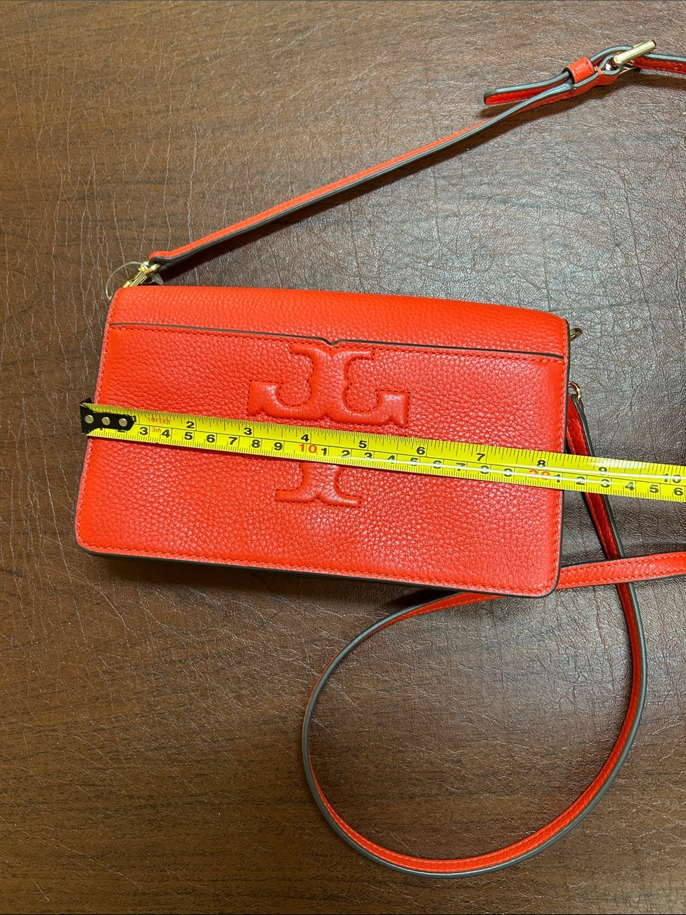 Tory Burch Orange Pebbled Leather Crossbody Wallet with Embossed Logo - Picture 2 of 7